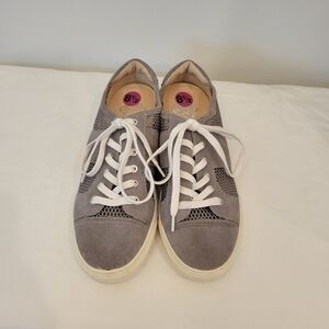 Vince Camuto Breya Suede Woven Sneakers Size 8.5